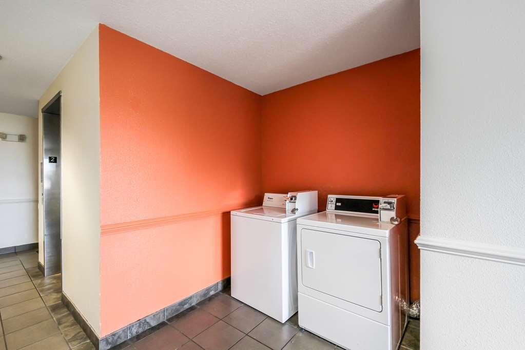 Motel 6 نيو بروانفيلز المرافق الصورة