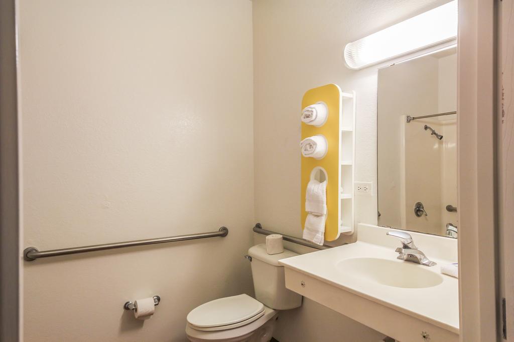 Motel 6 نيو بروانفيلز المظهر الخارجي الصورة