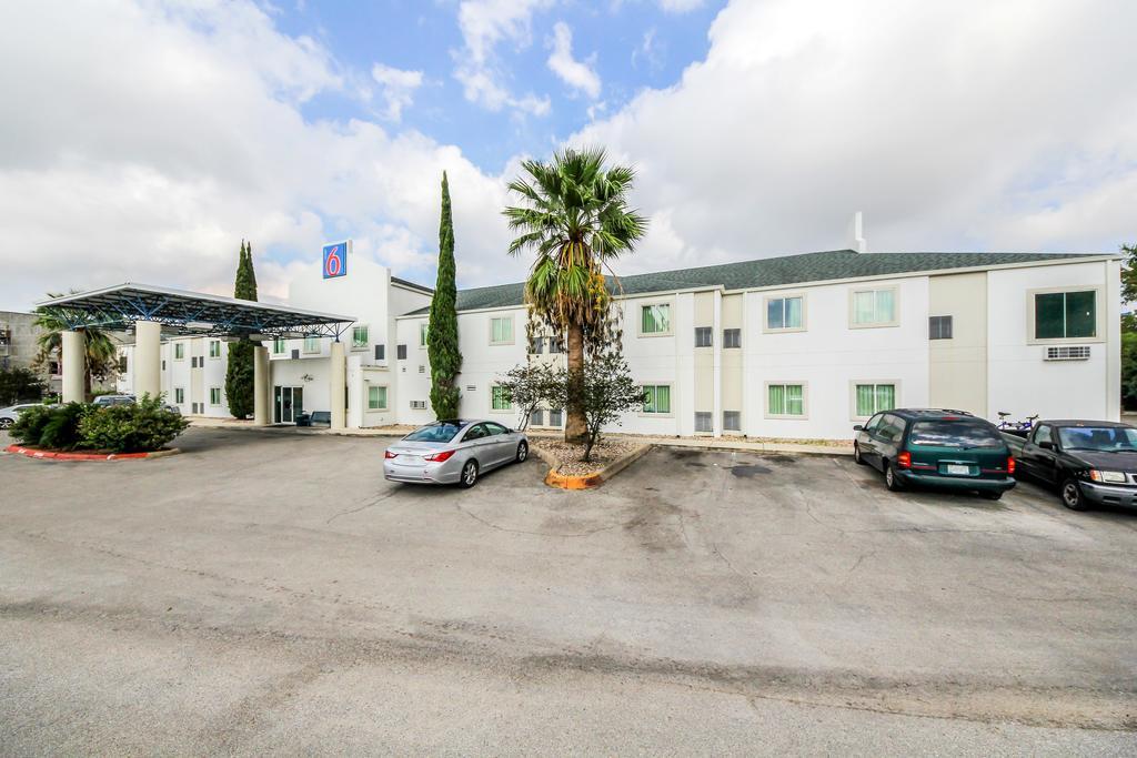 Motel 6 نيو بروانفيلز المظهر الخارجي الصورة