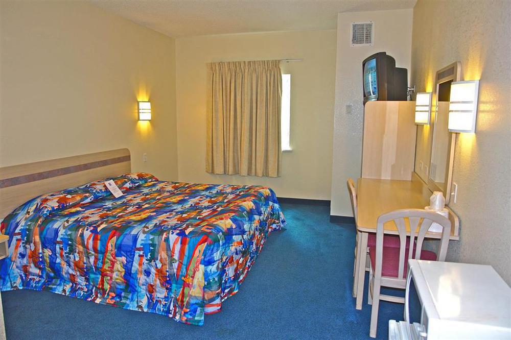 Motel 6 نيو بروانفيلز الغرفة الصورة