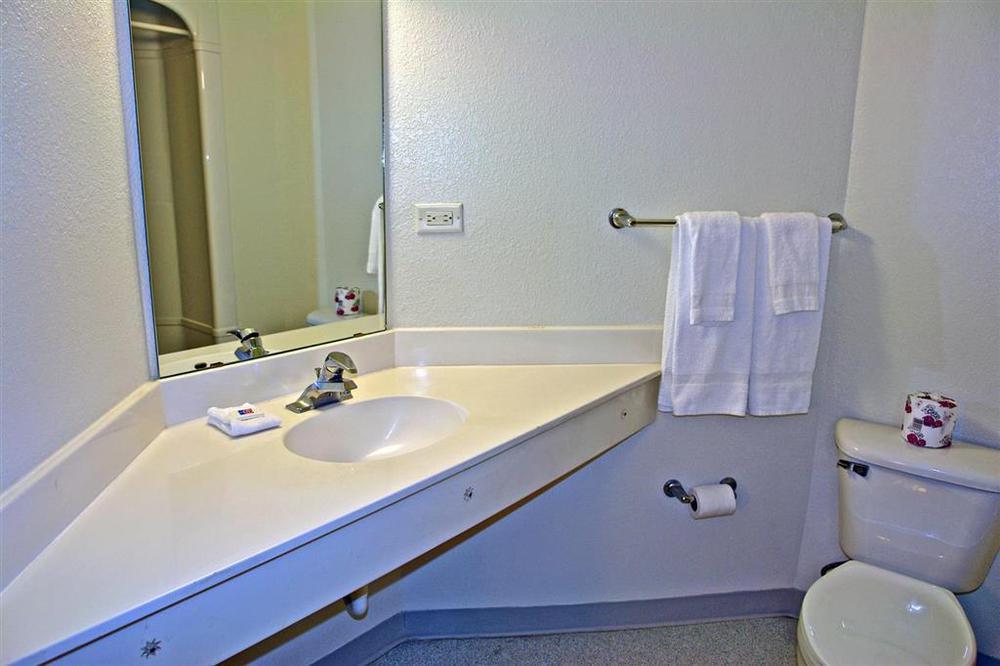Motel 6 نيو بروانفيلز الغرفة الصورة